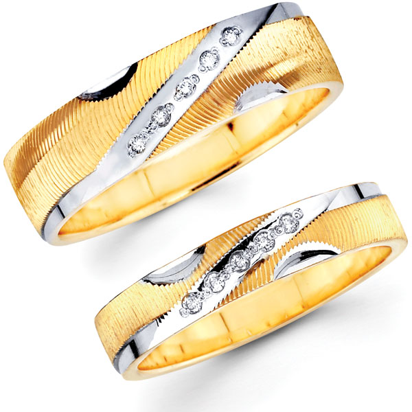 Carved Design 14K Two Tone Round Diamond Wedding Ring Set